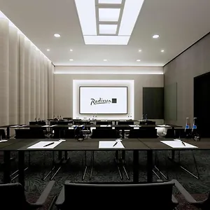 Radisson Blu Royal Hotel, Hotell
